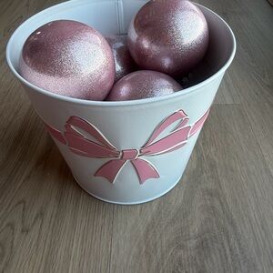 Christmas Pink and White Decorative Bucket with Bow & Pink Glitter Ornaments